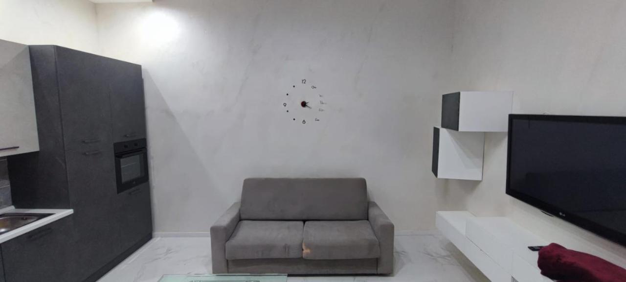Chic Maison Layla เนเปิลส์ ภายนอก รูปภาพ